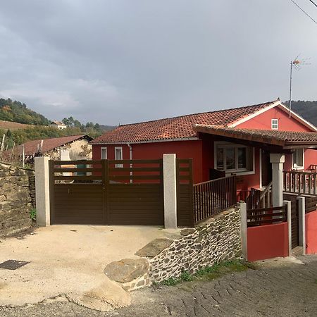 Casa Do Feligres E Da Alsira Villa Nogueira de Abaixo Exterior foto